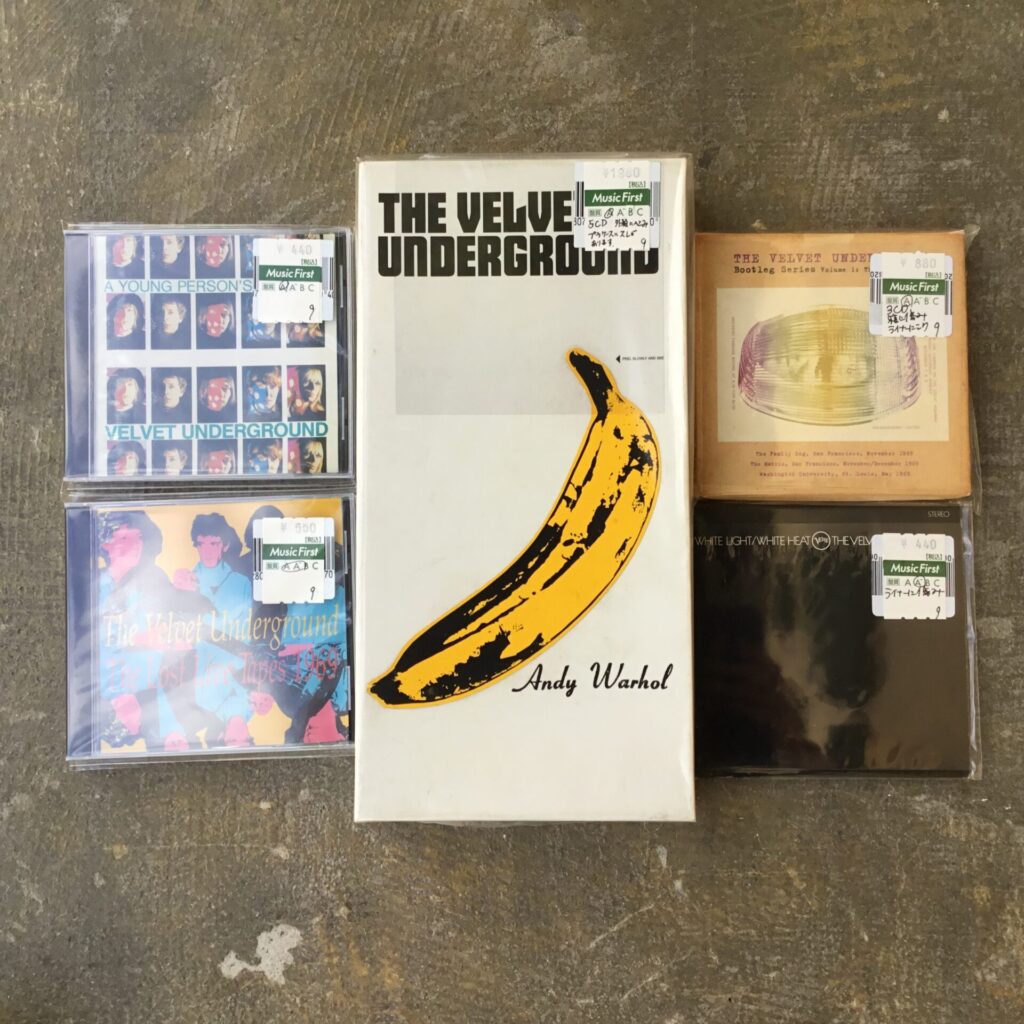 ヴェルヴェット・アンダーグラウンド関連のCDが20枚程入荷しました。