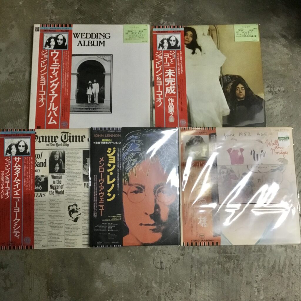 ジョン・レノンのLPレコードがまとまって入荷いたしました。