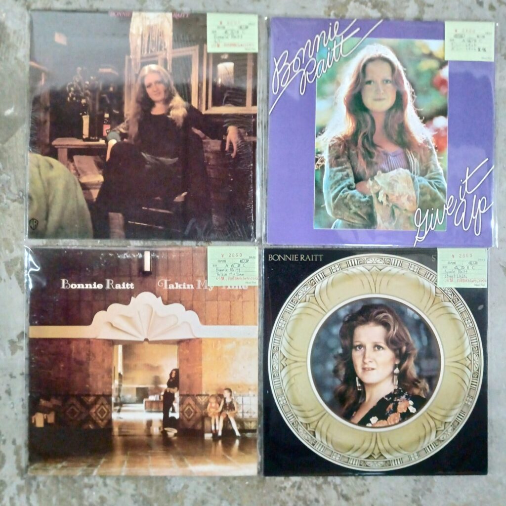 ボニー・レイットの初期4作品LPが入荷しました。