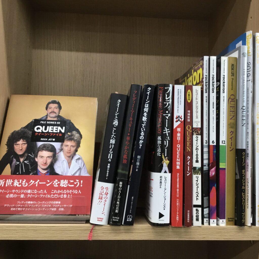 【新入荷情報】クイーン関連の書籍が入荷しました。